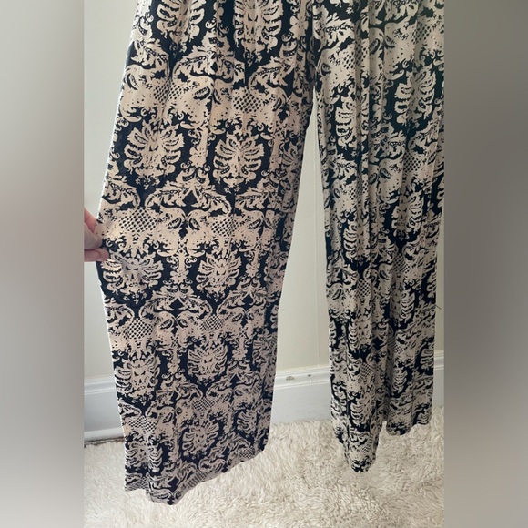 Angie Black & Beige Jumpsuit/Romper Size Medium - Picture 7 of 16